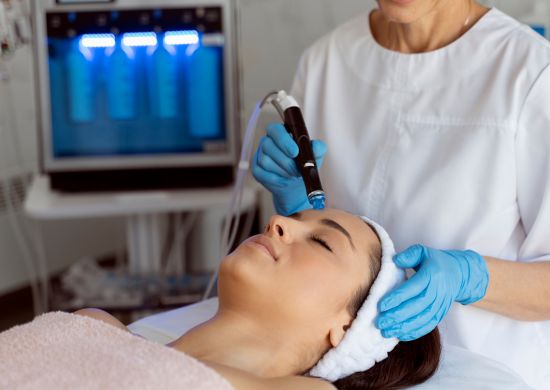 Hydra Facial
